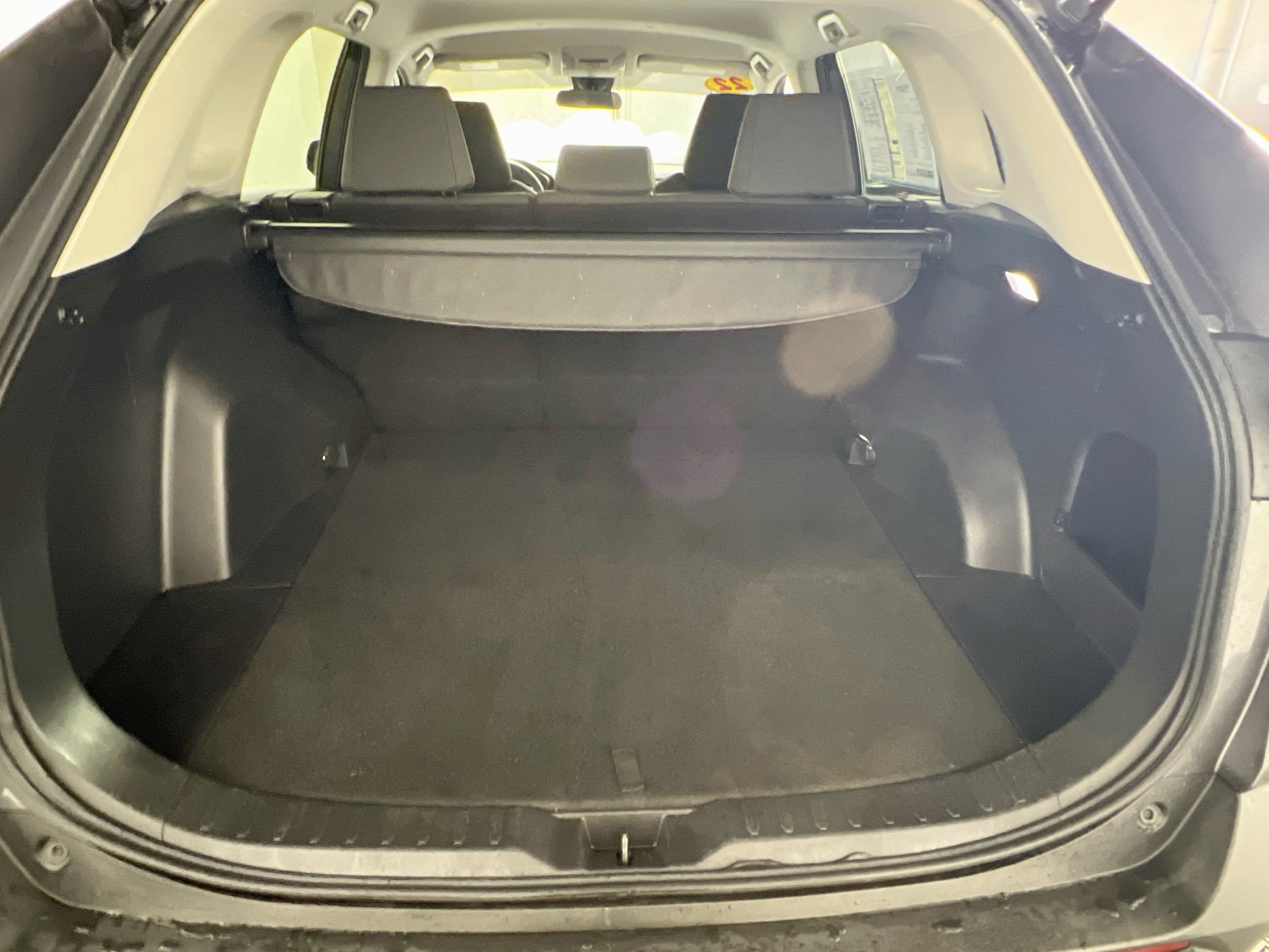 Used 2022 Toyota RAV4 LE FWD image 30
