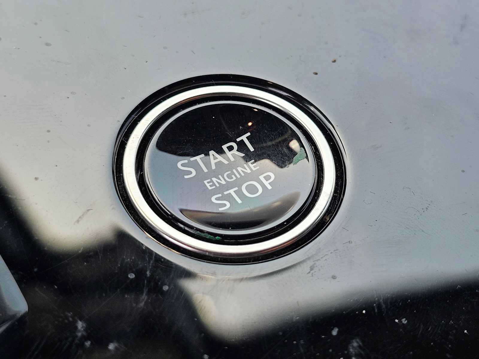 Used 2024 Land Rover Range Rover Sport SE AWD/4WD image 30