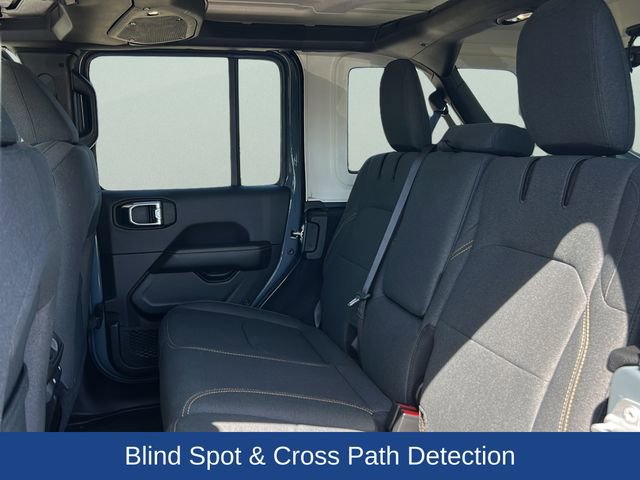 Used 2025 Jeep Wrangler Unlimited Sahara w/ Safety Group image 16