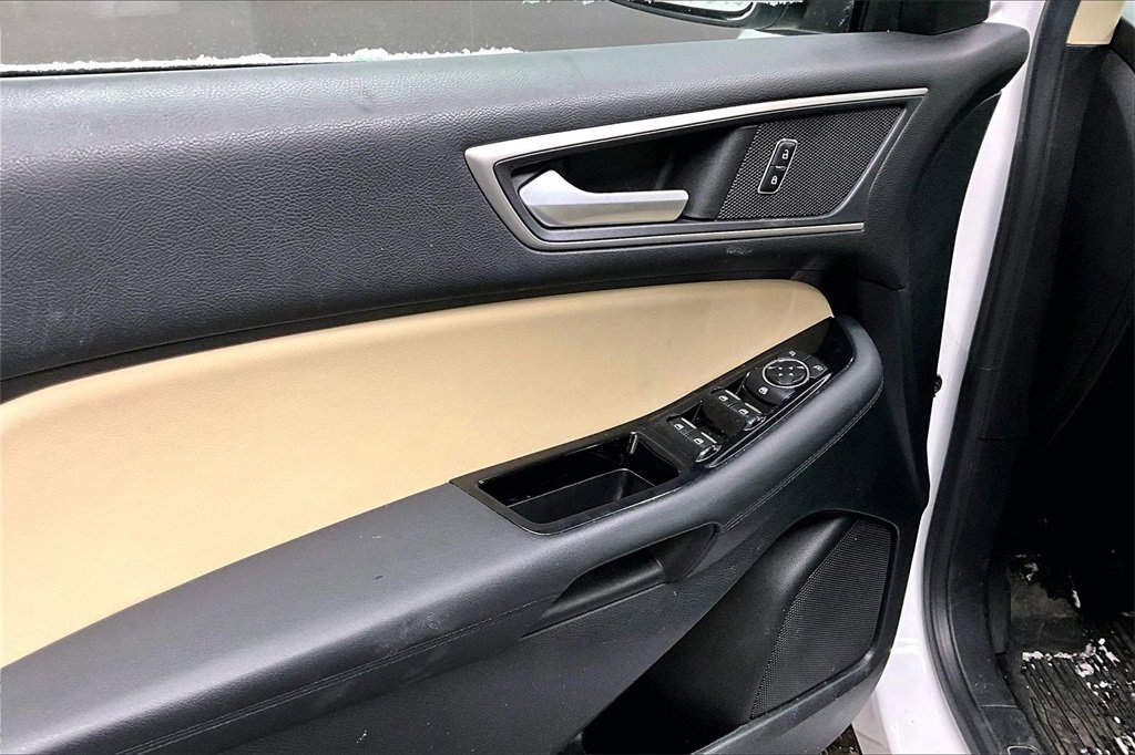 Used 2018 Ford Edge SEL w/ Equipment Group 201A image 36