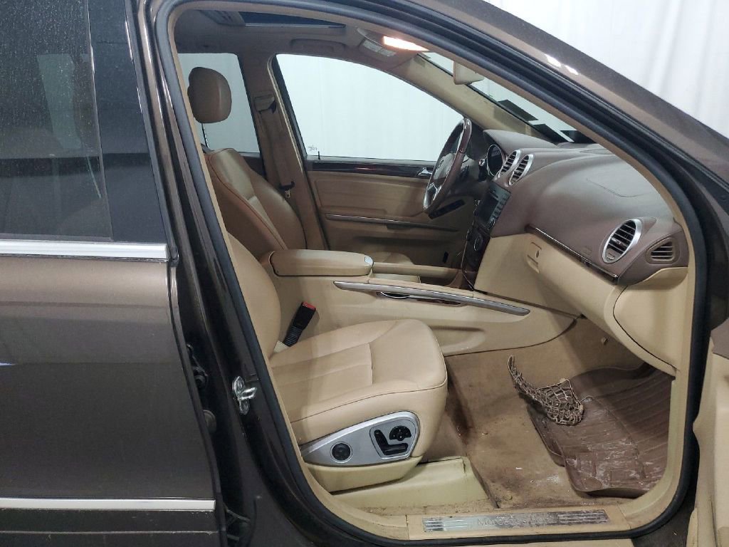 Used 2012 Mercedes-Benz GL 450 4MATIC image 8