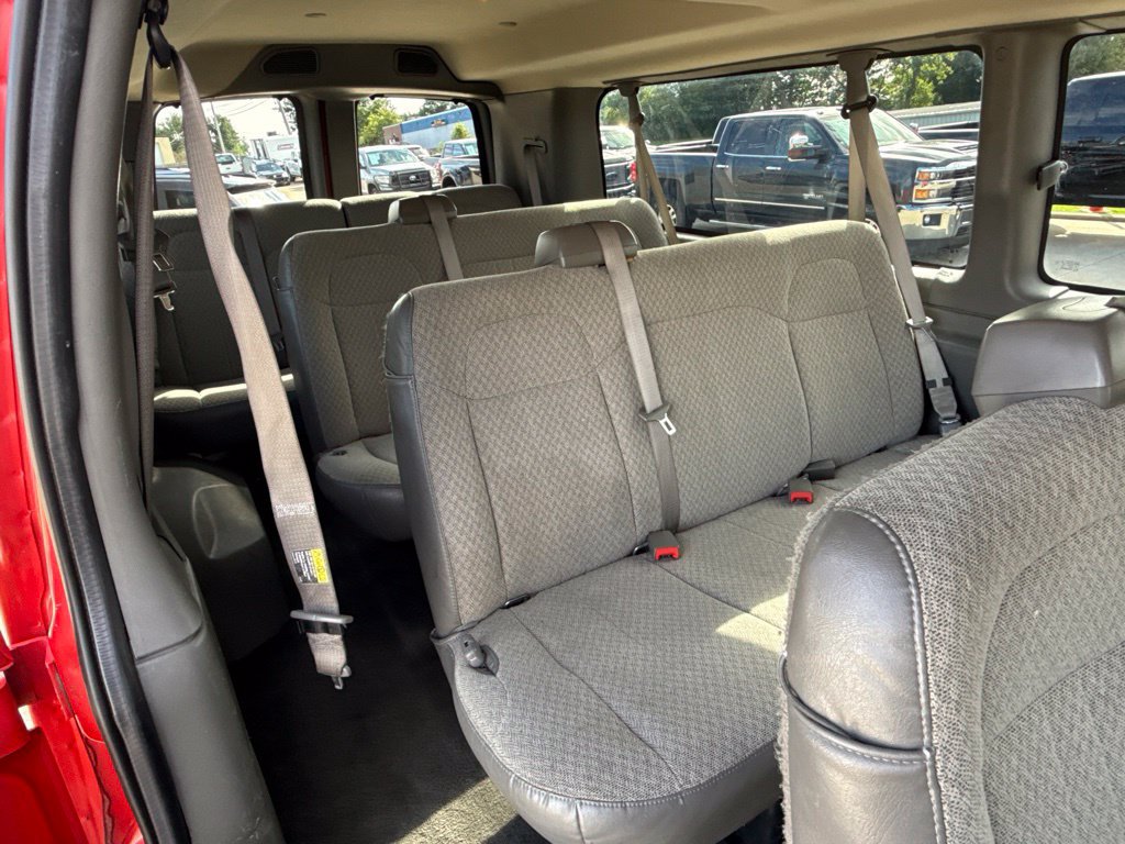 Used 2016 Chevrolet Express 3500 LT w/ LT Preferred Equipment Group RWD image 13