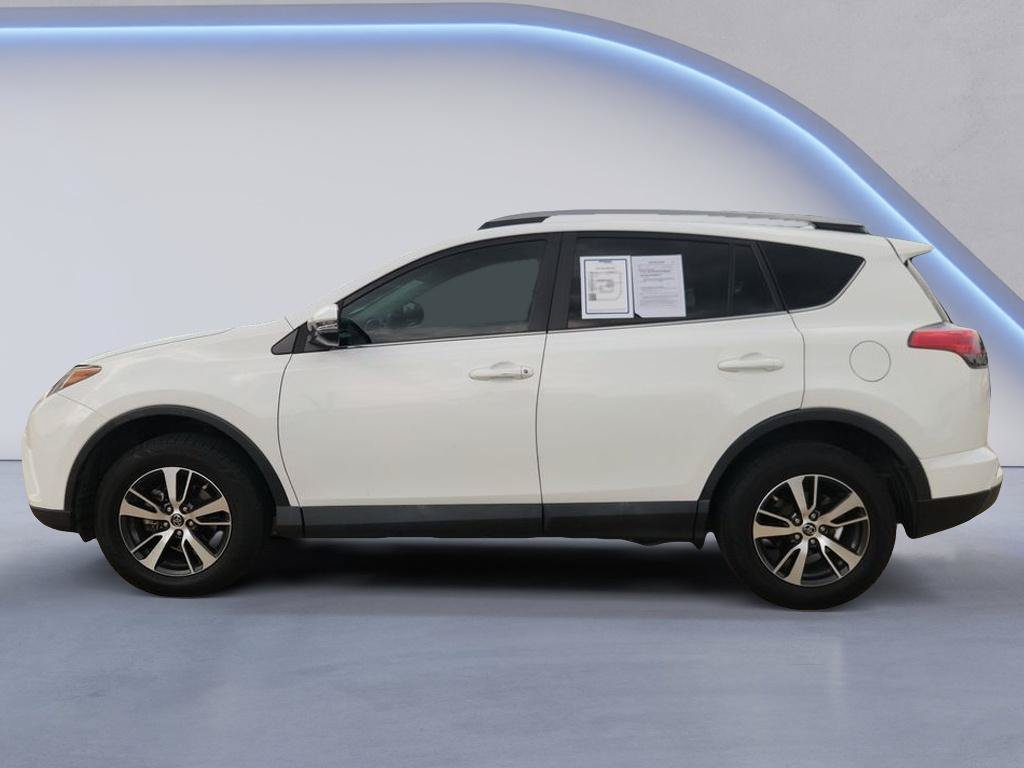 Used 2018 Toyota RAV4 XLE FWD image 5