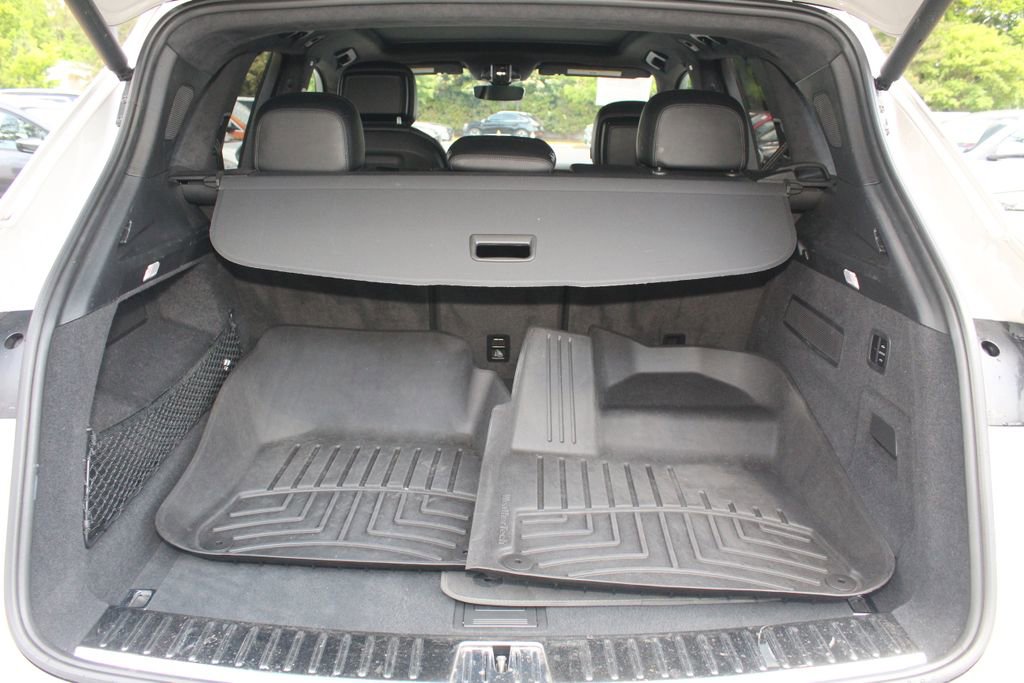 Used 2021 Porsche Cayenne GTS AWD/4WD image 8