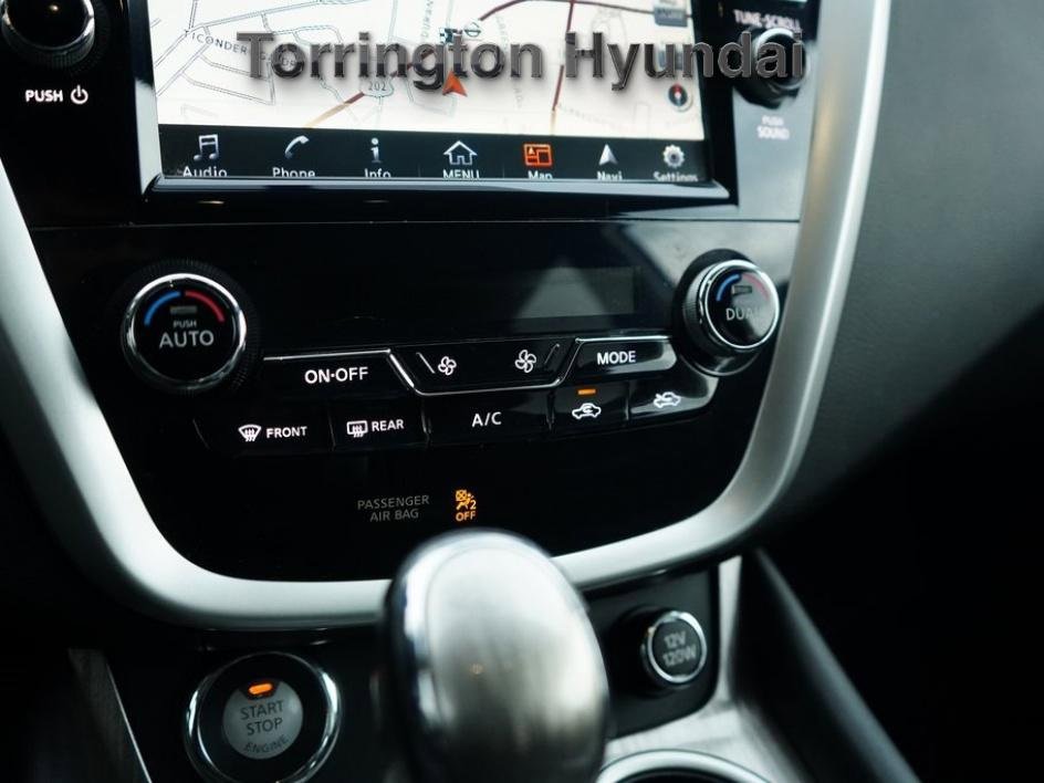 Used 2015 Nissan Murano SV w/ Premium Package image 18