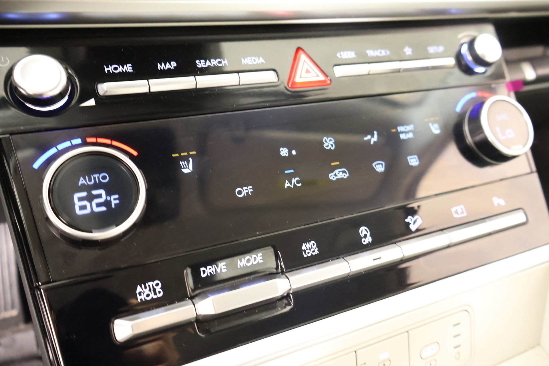 Certified 2026 Hyundai Santa Fe SEL image 7