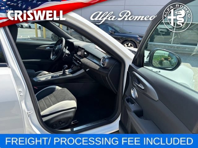 New 2026 Alfa Romeo Tonale w/ Active Assist Package AWD/4WD image 37