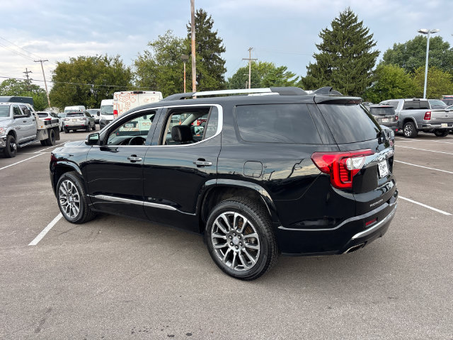 Used 2022 GMC Acadia Denali w/ Denali Ultimate Package AWD/4WD image 8