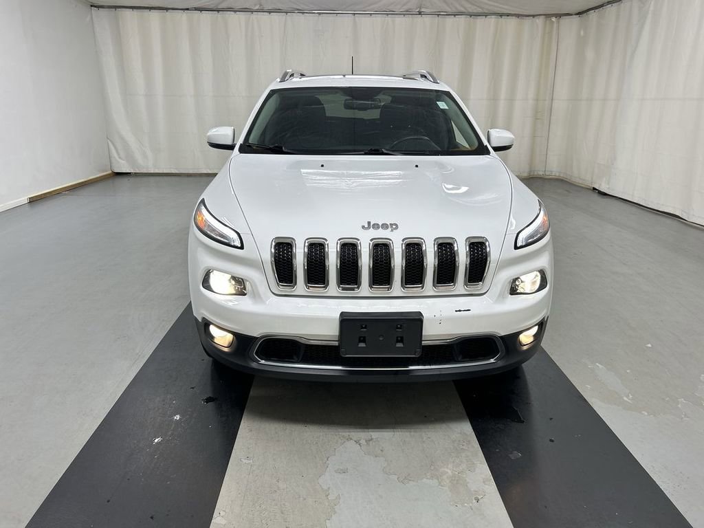 Used 2016 Jeep Cherokee Limited AWD/4WD image 3