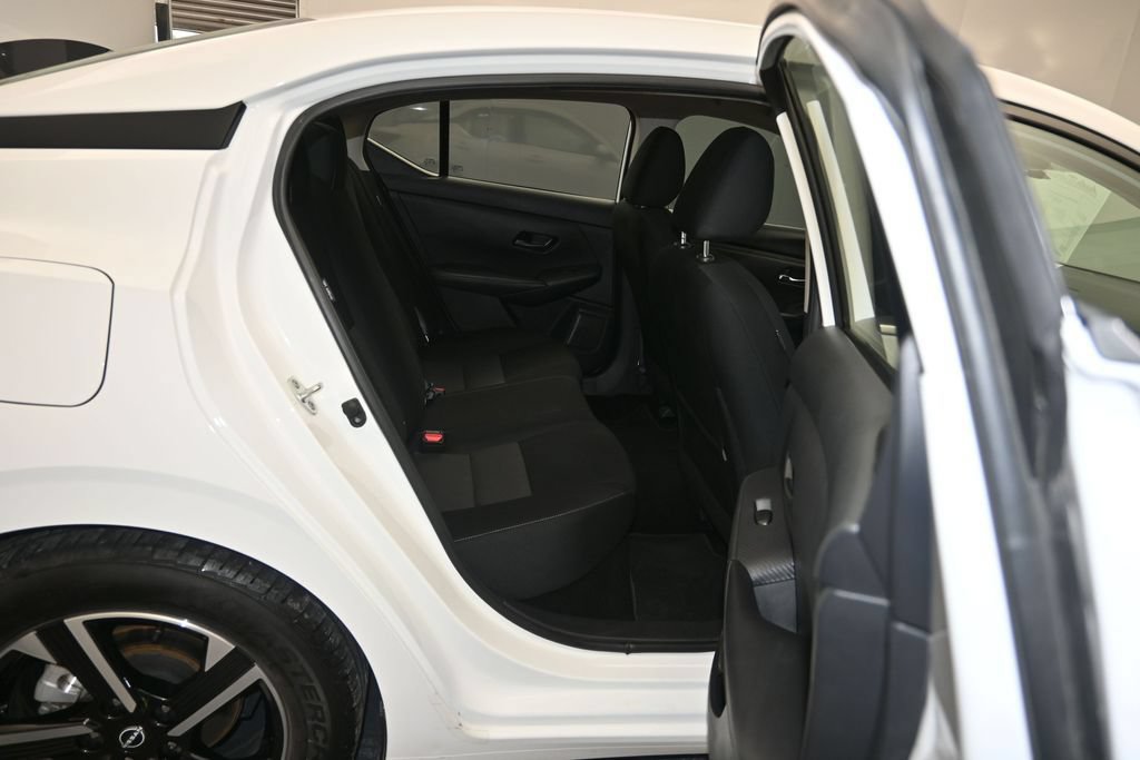 Used 2024 Nissan Sentra SV FWD image 25