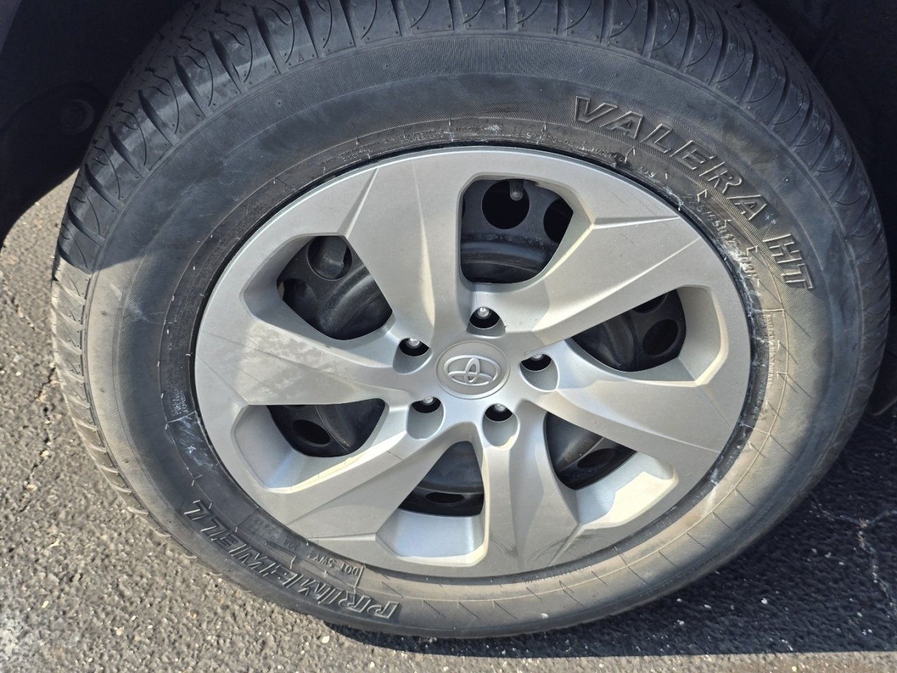 Certified 2021 Toyota RAV4 LE FWD image 9