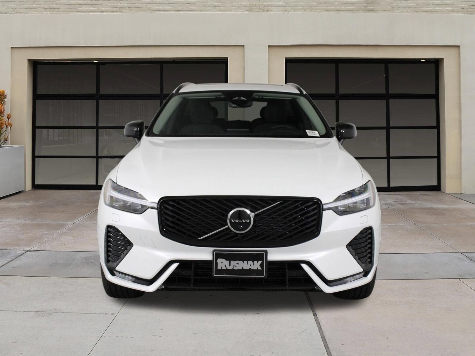 New 2026 Volvo XC60 B5 Plus w/ Climate Package PRO AWD/4WD image 2