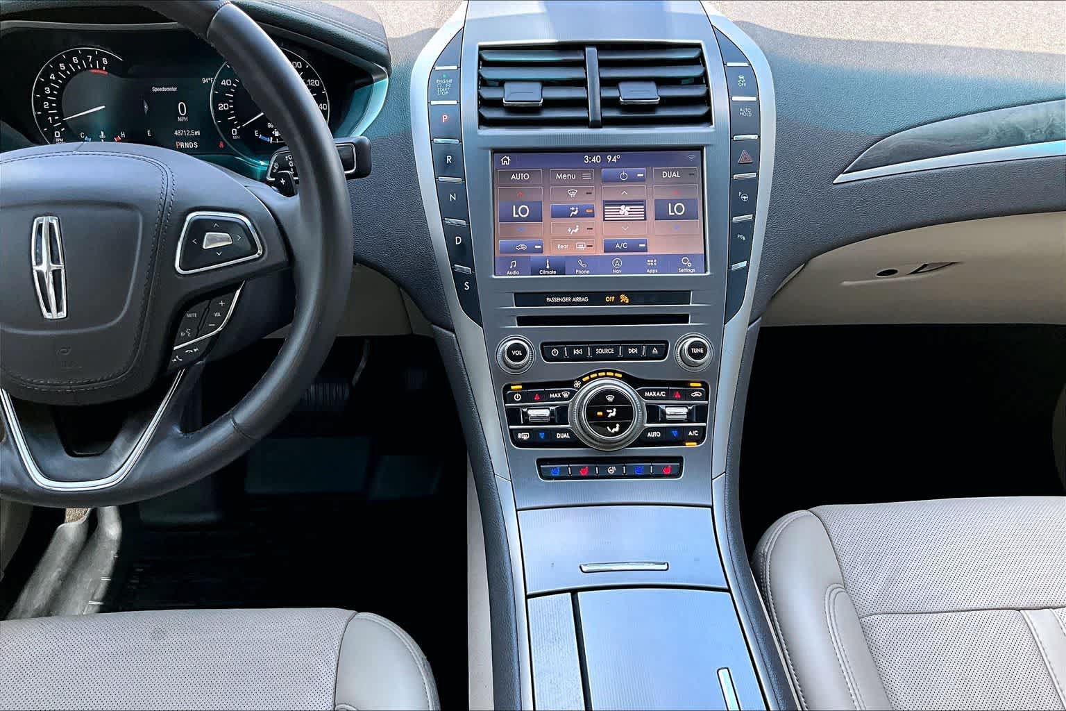 Used 2020 Lincoln MKZ Reserve w/ Luxury Package AWD/4WD image 7
