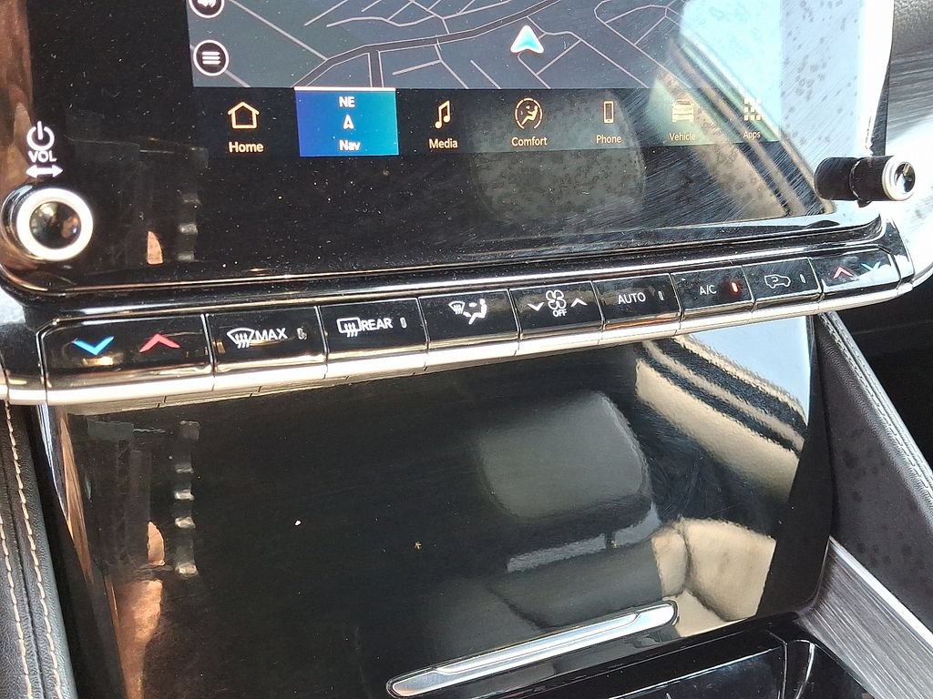 Certified 2024 Jeep Wagoneer Series II w/ Flexible Seating Group AWD/4WD image 16