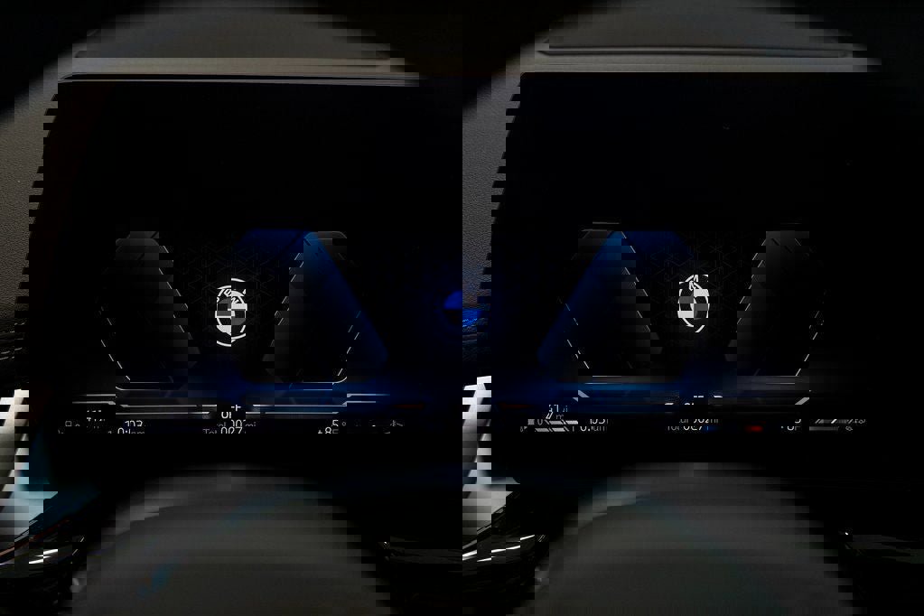 Used 2025 BMW X1 xDrive28i w/ Technology Package image 27