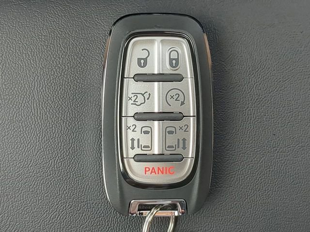 New 2026 Chrysler Pacifica Select w/ S Appearance Package image 37