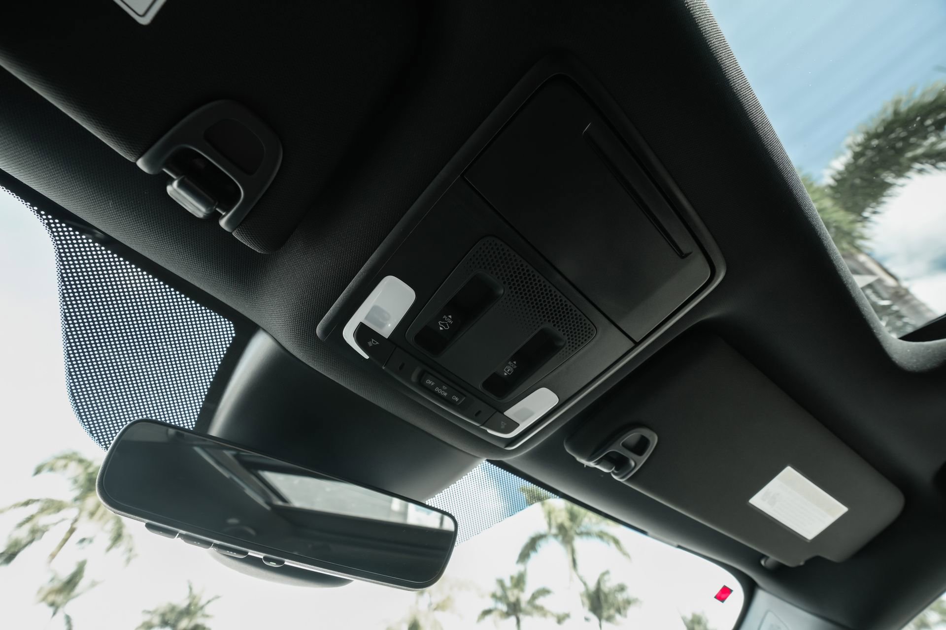 Used 2025 Honda Pilot Black Edition image 19