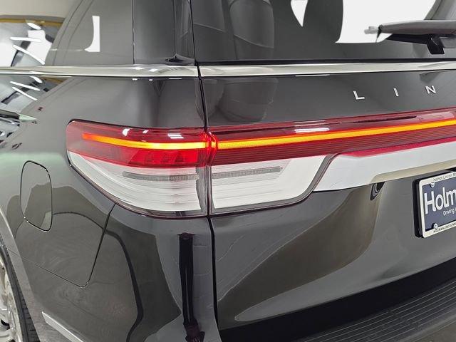 Certified 2023 Lincoln Navigator L Reserve image 28