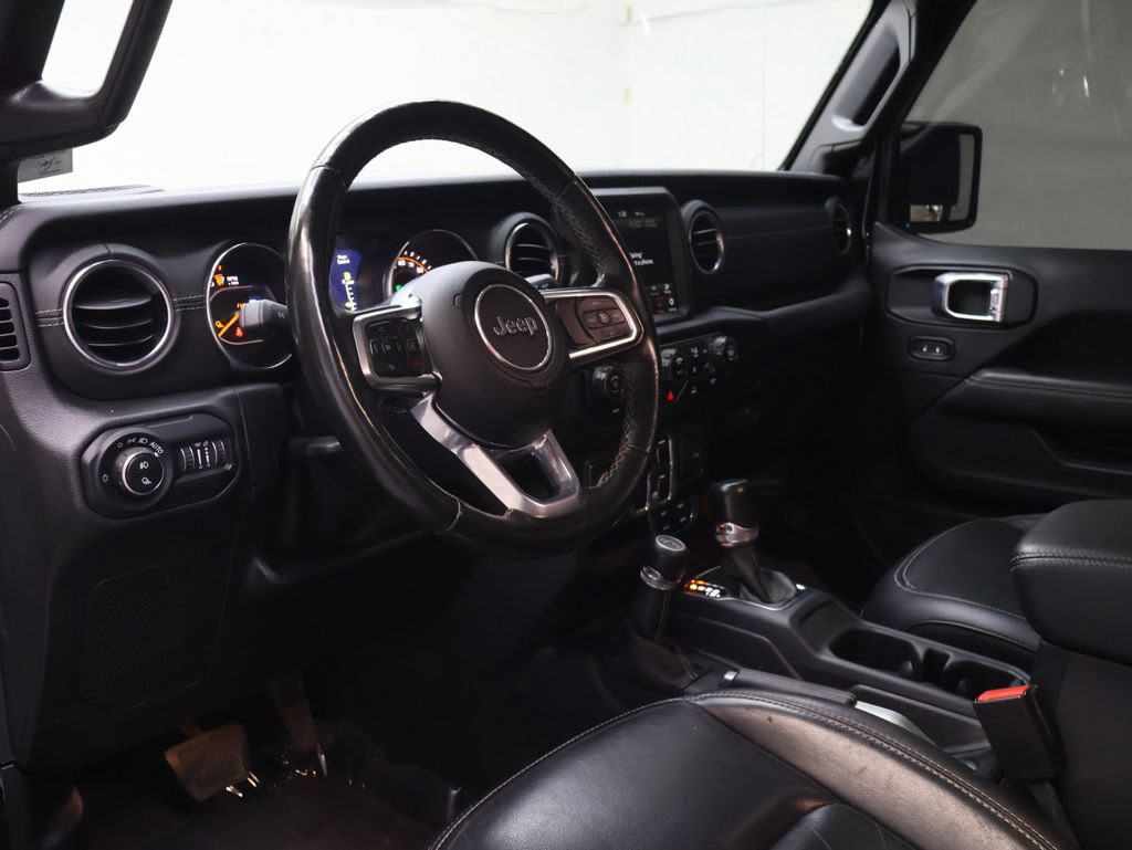 Used 2021 Jeep Gladiator Overland w/ Popular Equipment Package AWD/4WD image 17