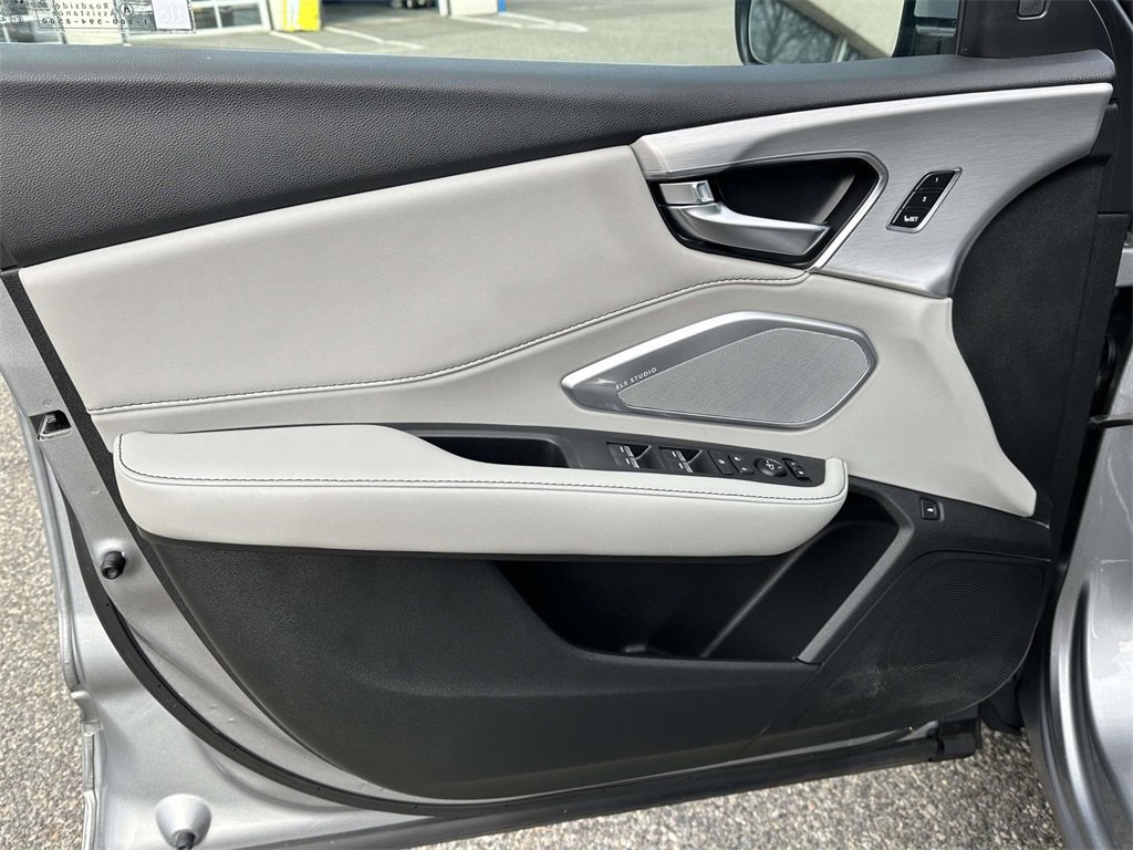 Used 2023 Acura RDX Technology Package image 14