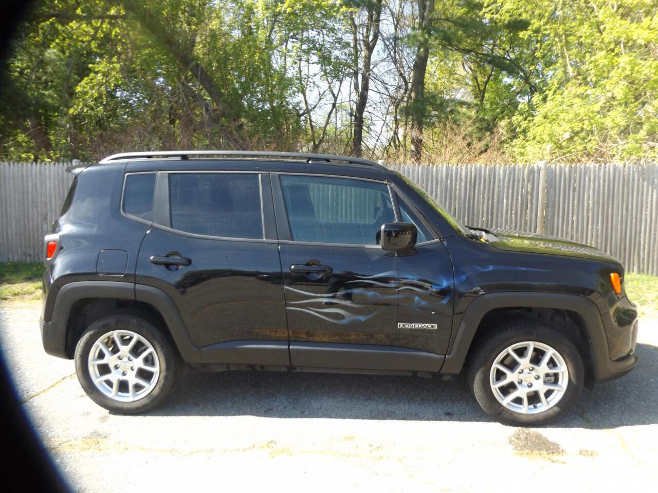 Used 2020 Jeep Renegade Latitude image 8