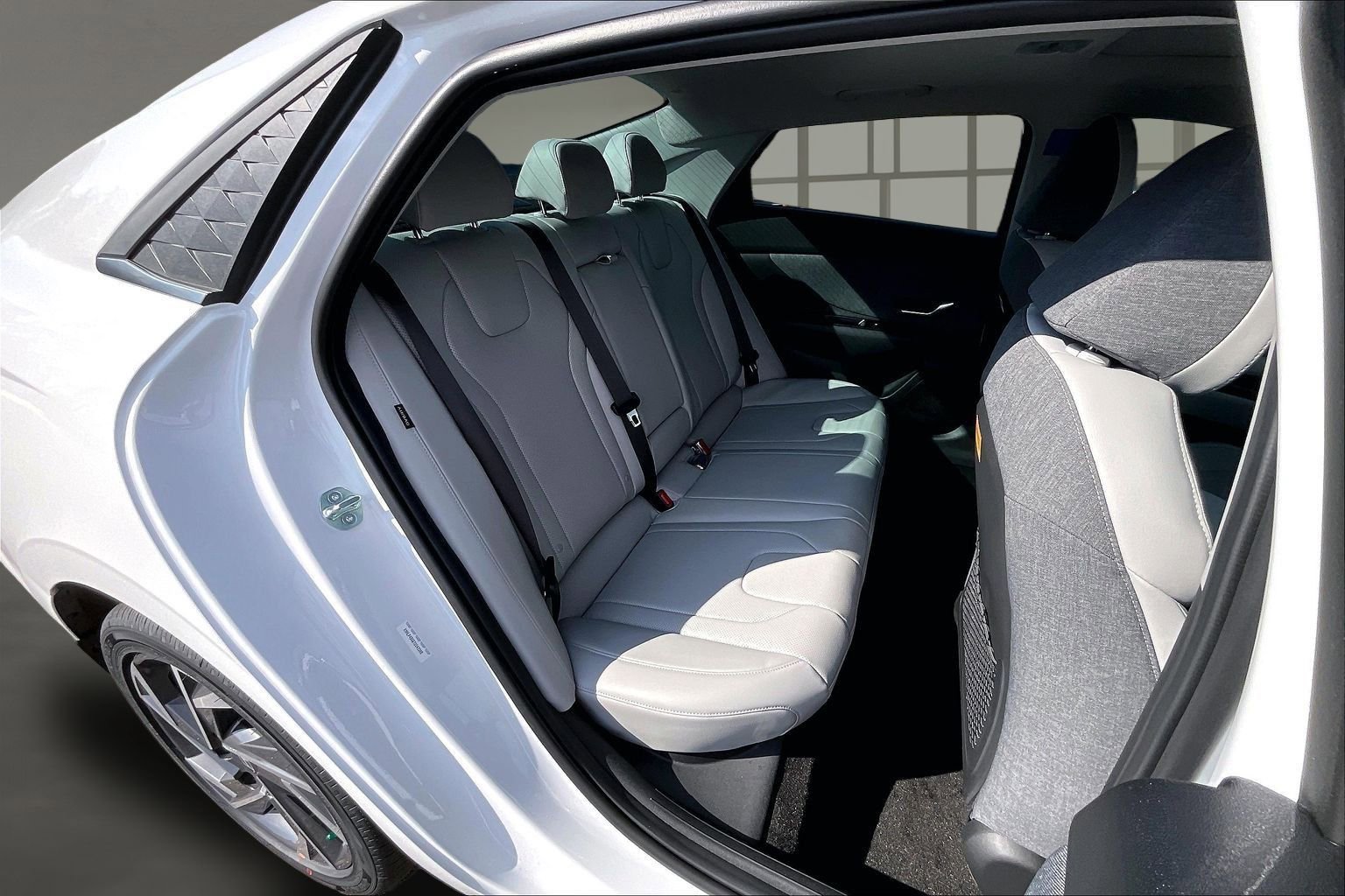 New 2026 Hyundai Elantra Limited FWD image 10