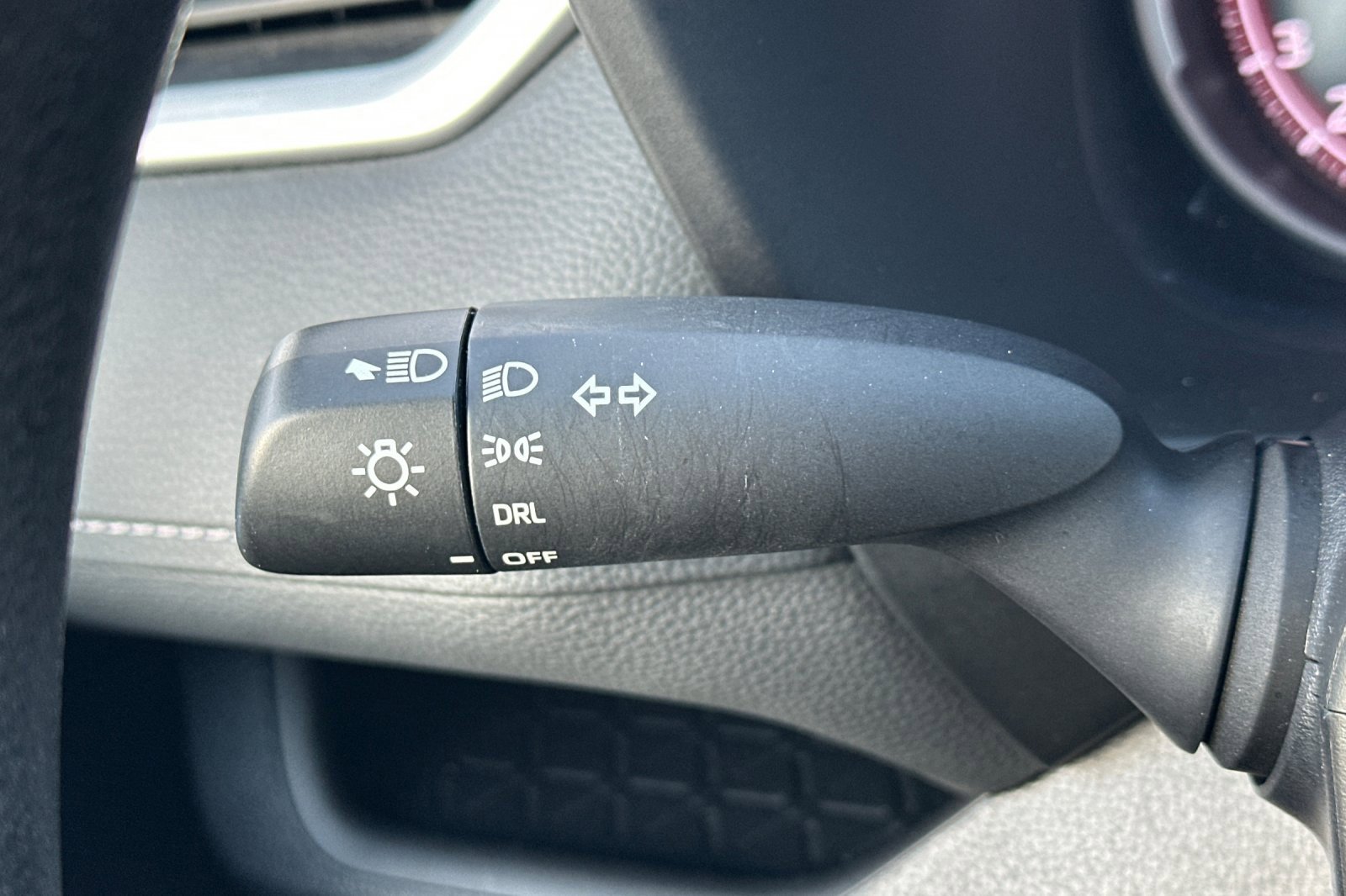 Used 2024 Toyota RAV4 LE image 37