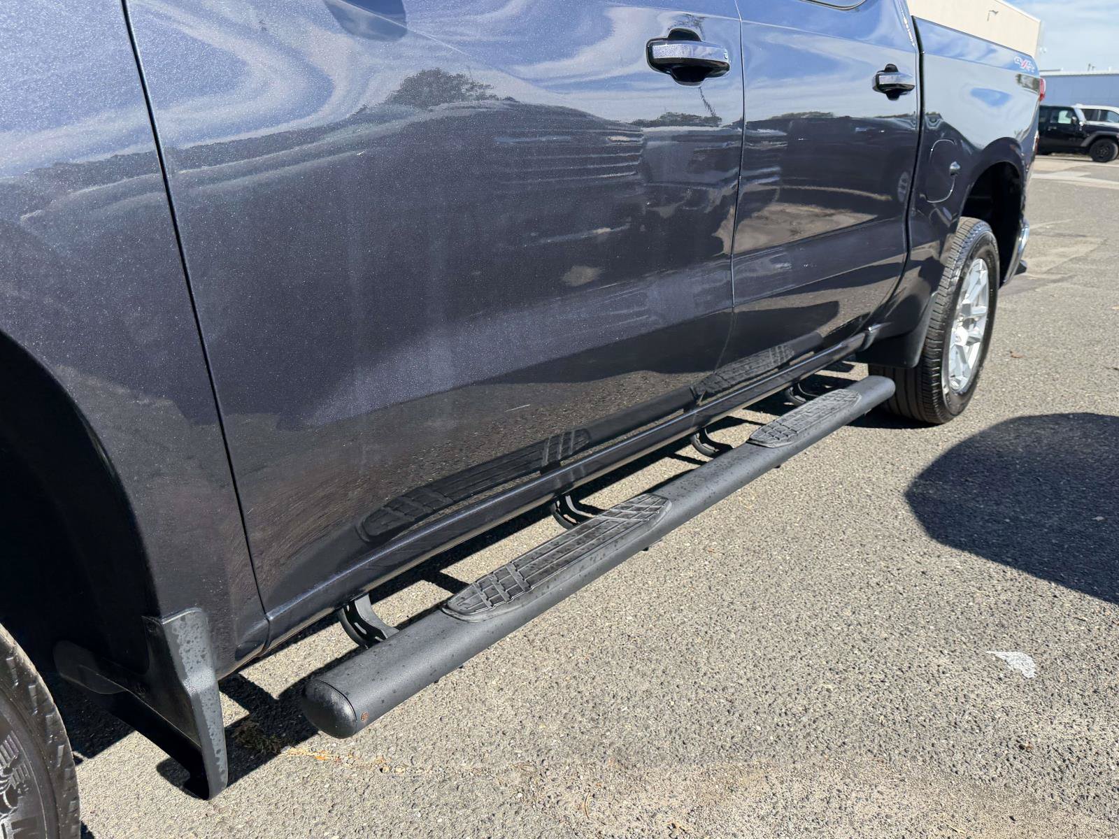 Used 2024 Chevrolet Silverado 1500 LT AWD/4WD image 9
