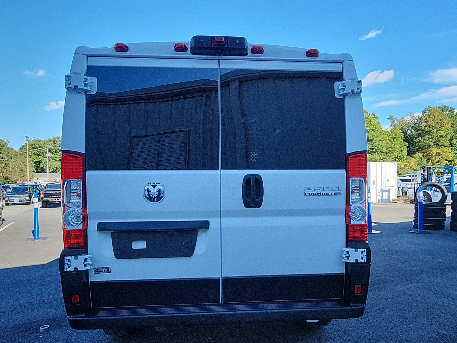 Used 2025 RAM ProMaster 2500 w/ U-Haul Equipment Group FWD image 4