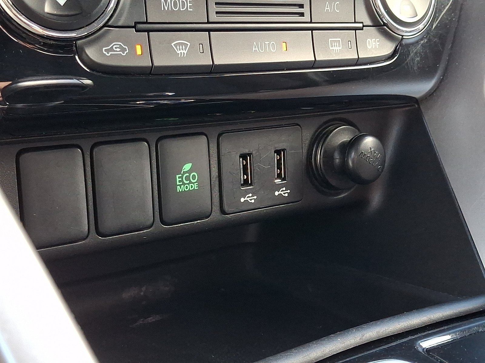 Used 2018 Mitsubishi Eclipse Cross LE AWD/4WD image 25