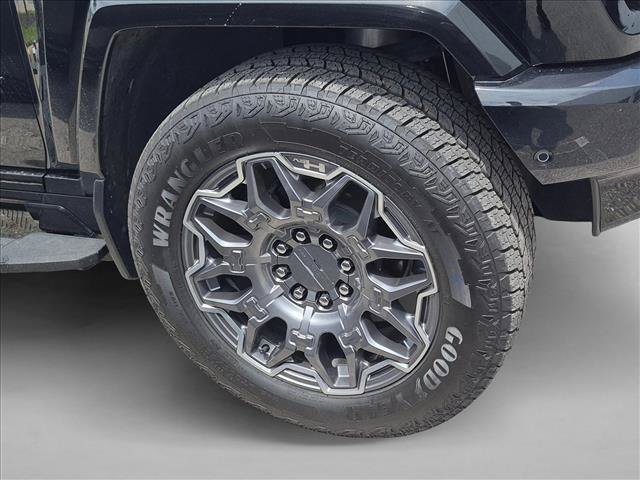 Used 2024 GMC Hummer EV 3X AWD/4WD image 22