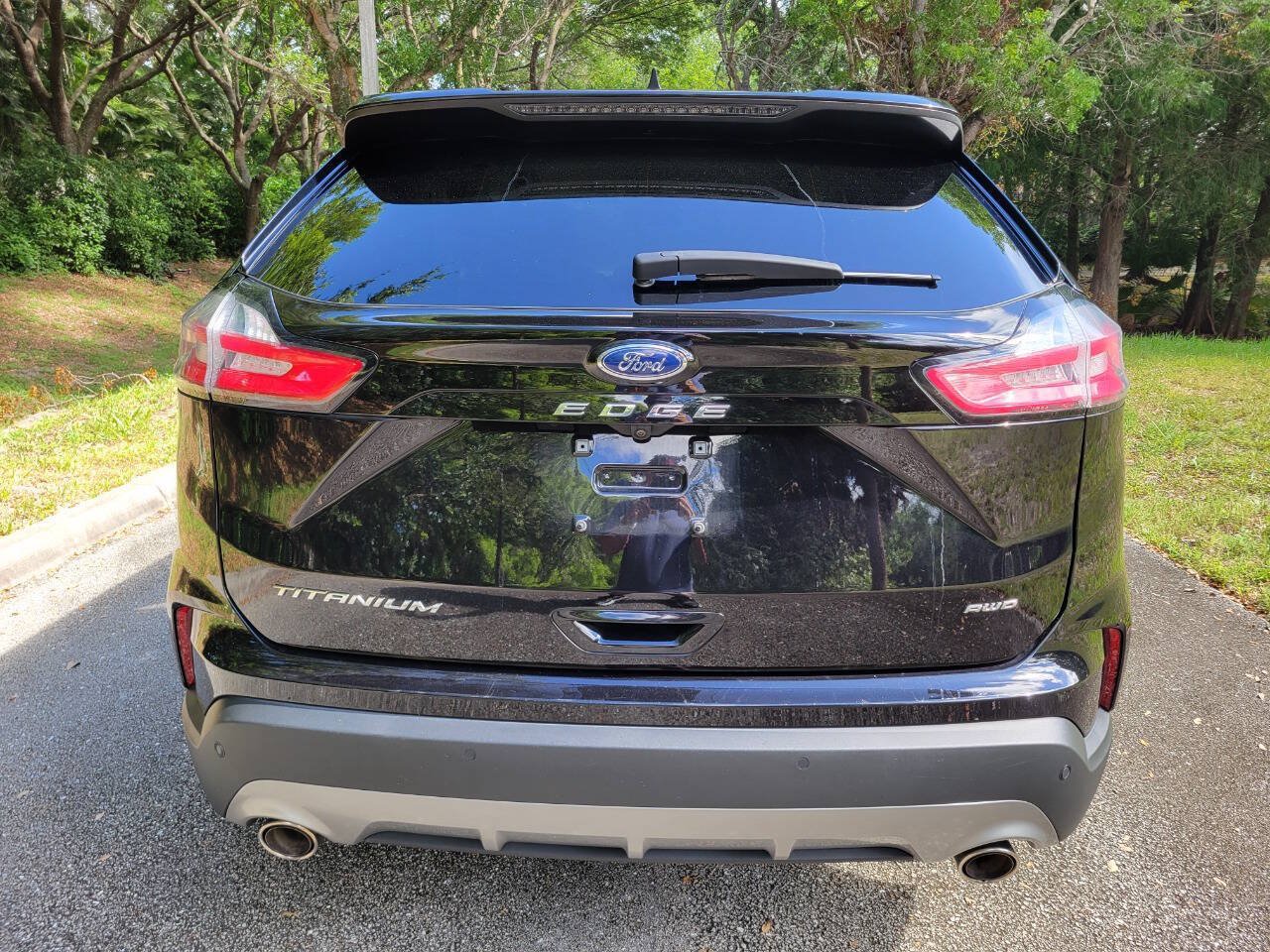 Used 2024 Ford Edge Titanium AWD/4WD image 6