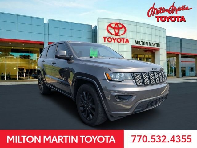 Used 2017 Jeep Grand Cherokee Altitude