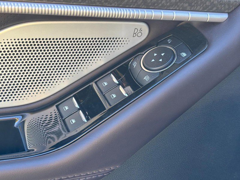 Used 2025 Ford Explorer Platinum w/ LUX Leather Package image 17