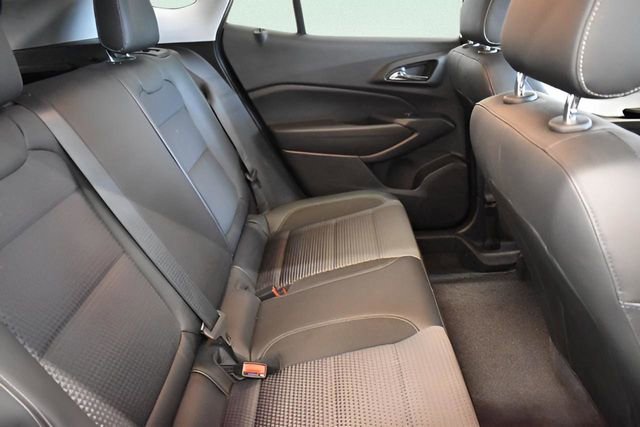 Used 2025 Chevrolet Trax LT image 18
