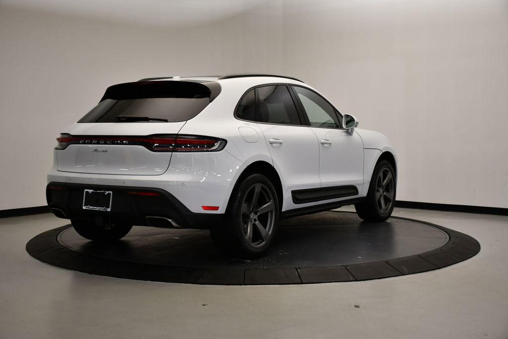Certified 2025 Porsche Macan Turbo image 7