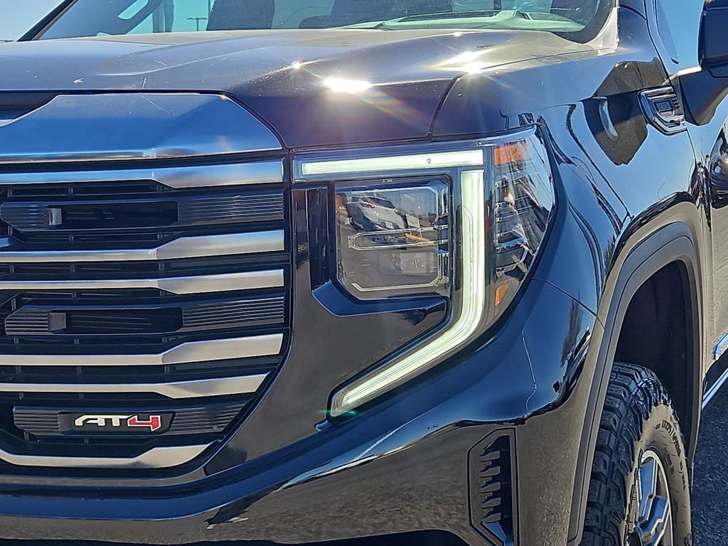 Used 2024 GMC Sierra 1500 AT4 w/ Technology Package image 7