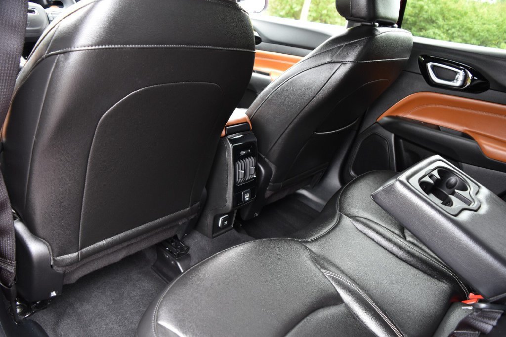 Certified 2025 Jeep Compass Limited AWD/4WD image 28