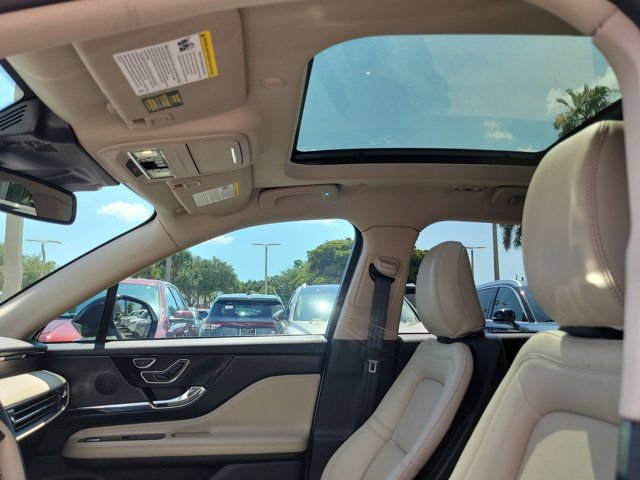 Certified 2025 Lincoln Corsair Grand Touring w/ Jet Appearance Package AWD/4WD image 15