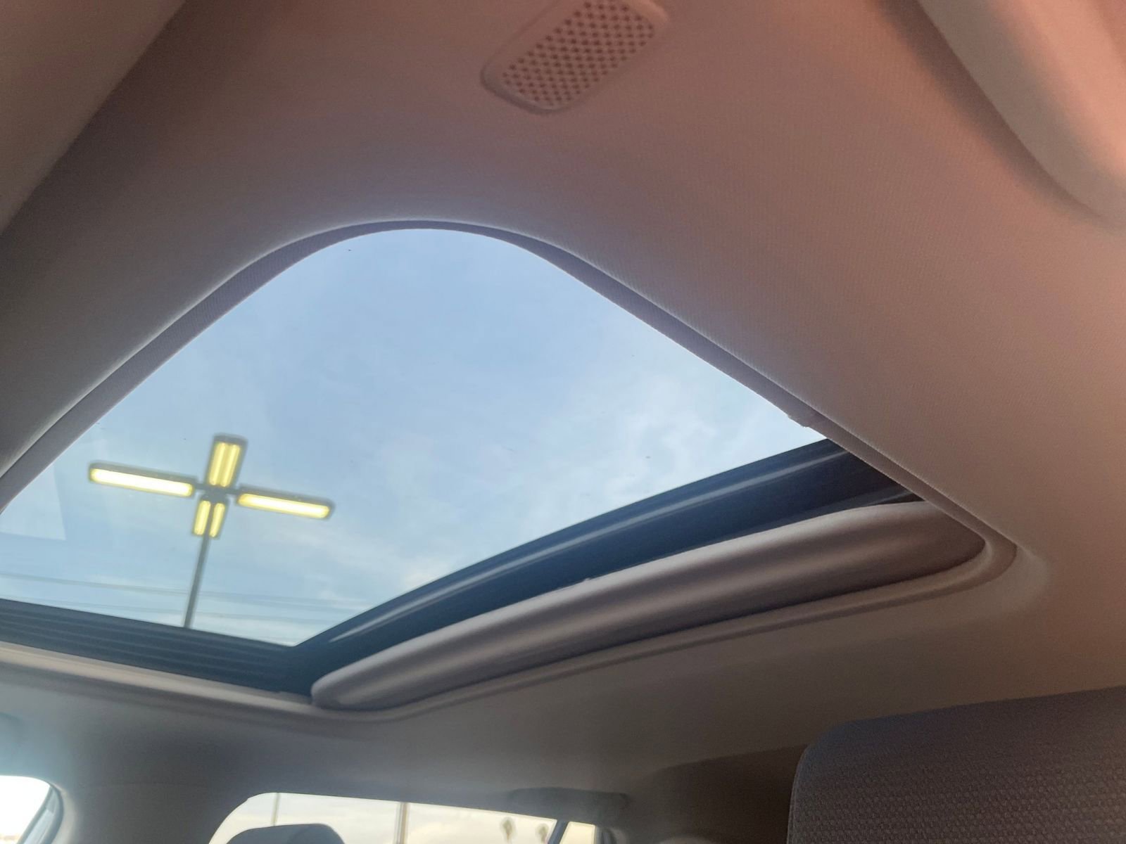 Used 2025 Toyota RAV4 XLE w/ Convenience Package image 32