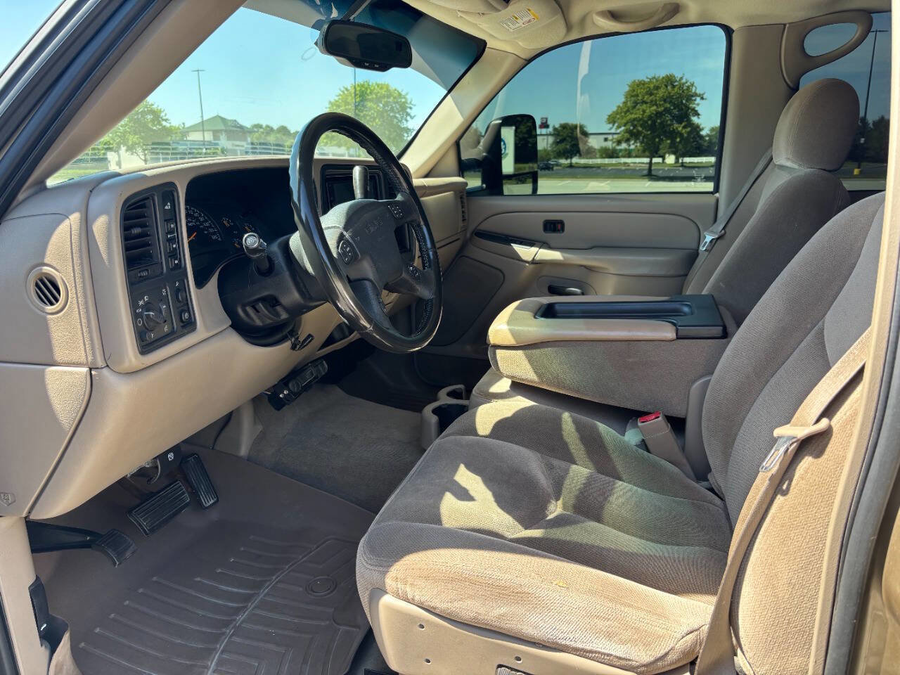 Used 2004 GMC Sierra 2500 SLE w/ Heavy-Duty Power Package AWD/4WD image 7
