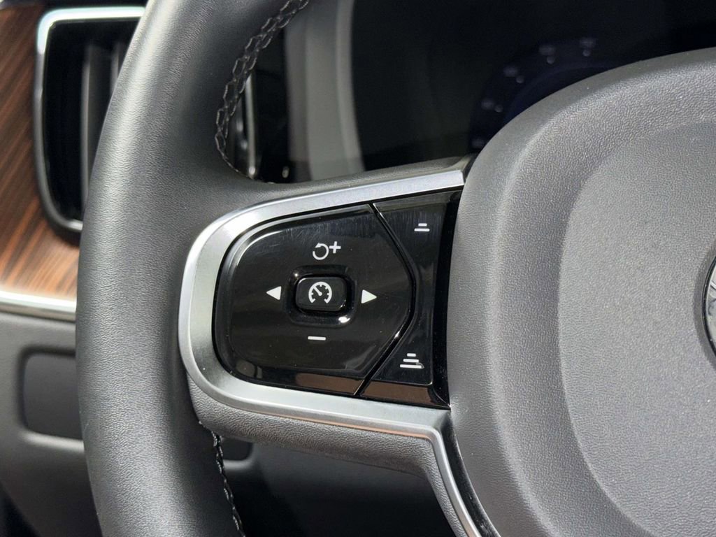 Used 2023 Volvo XC60 T8 Plus w/ Climate Package image 30