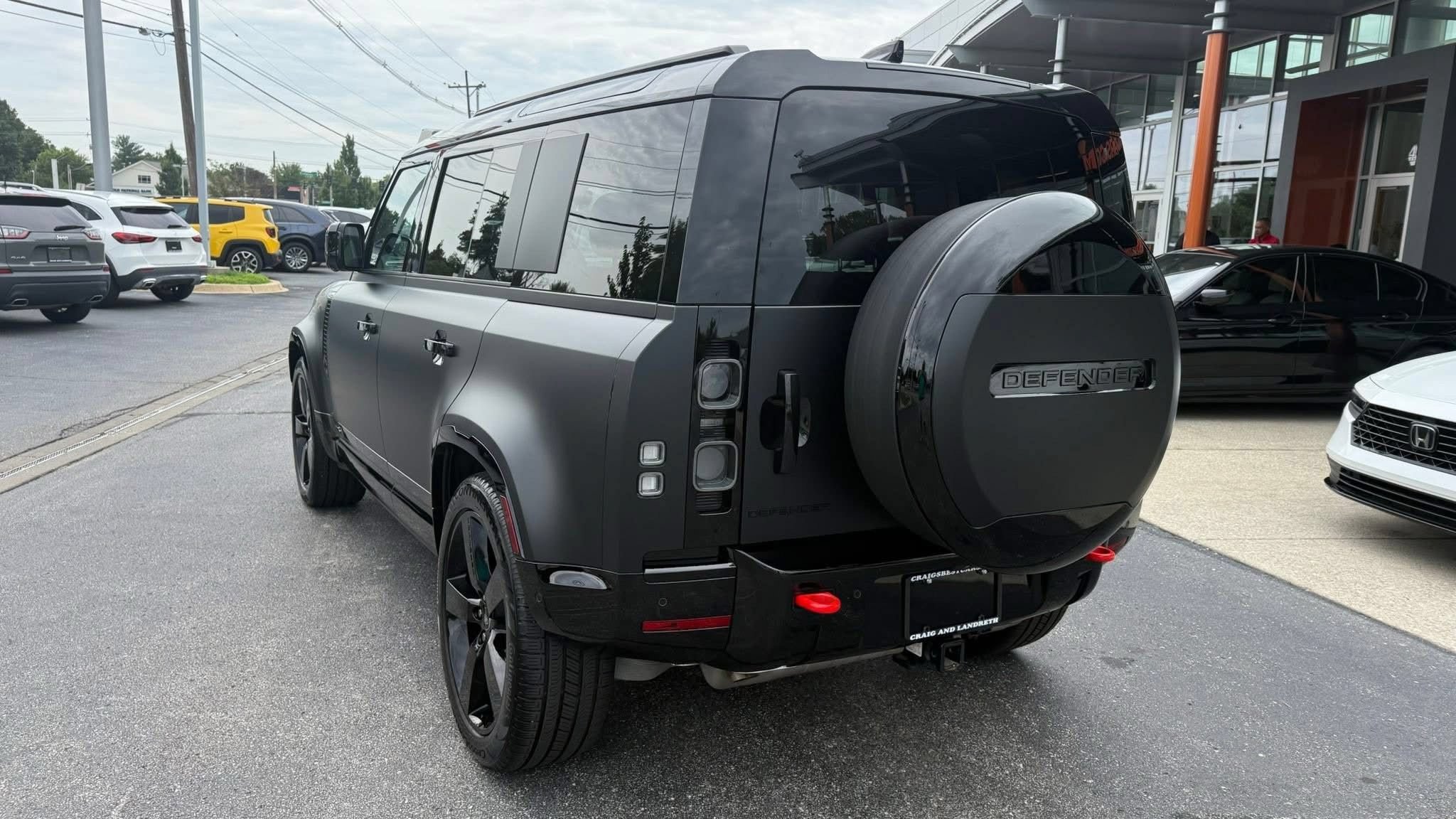 Used 2025 Land Rover Defender 110 X AWD/4WD image 6