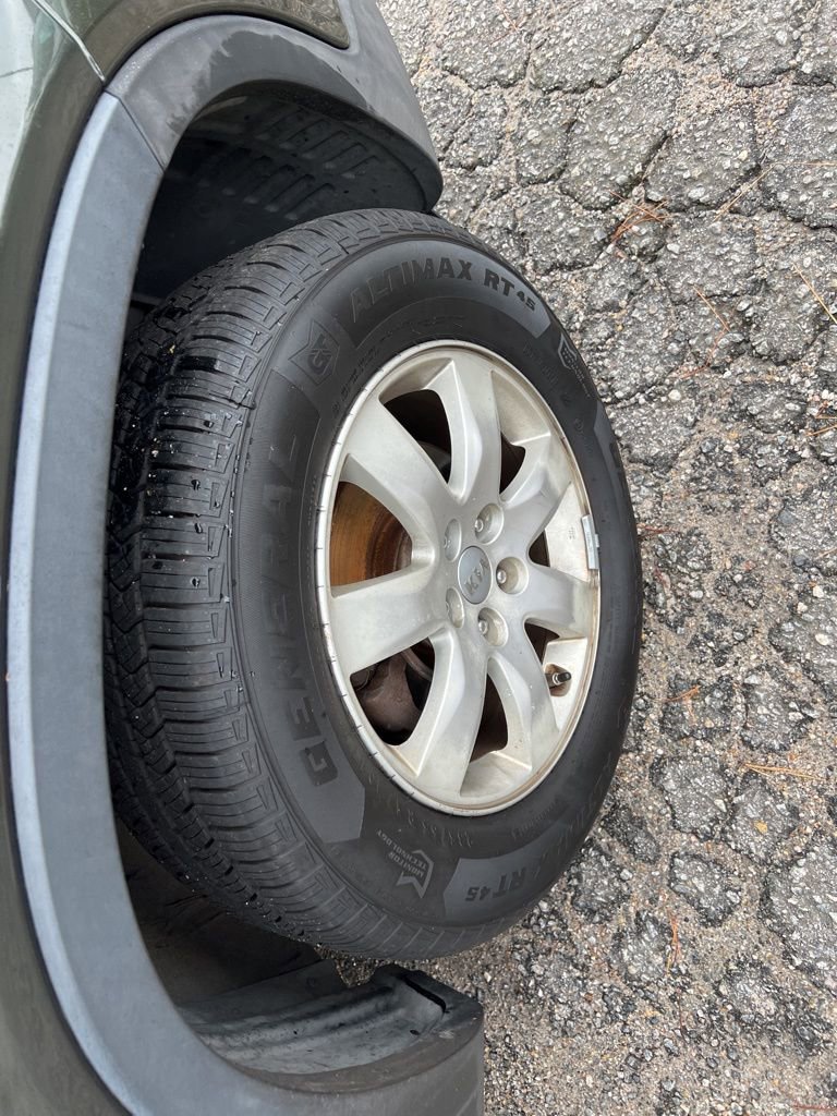 Used 2013 Kia Sorento LX w/ Convenience Pkg image 24