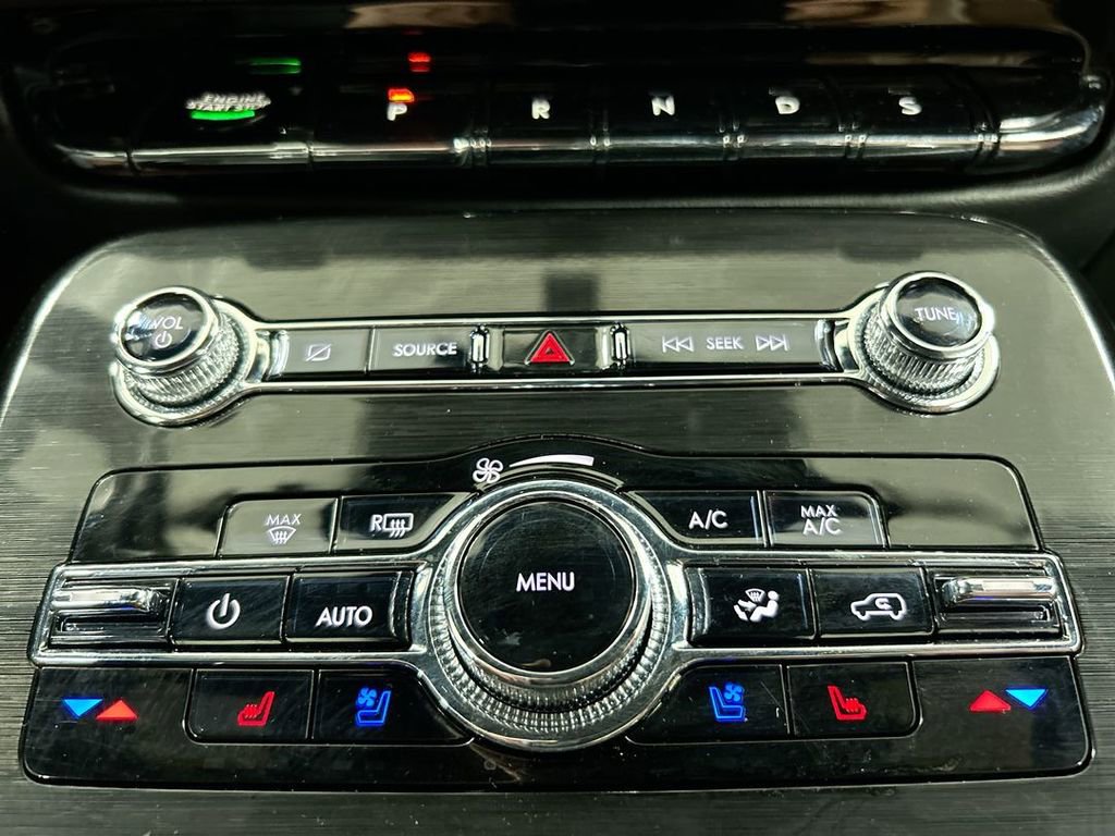 Used 2023 Lincoln Nautilus Reserve w/ Equipment Group 202A image 17