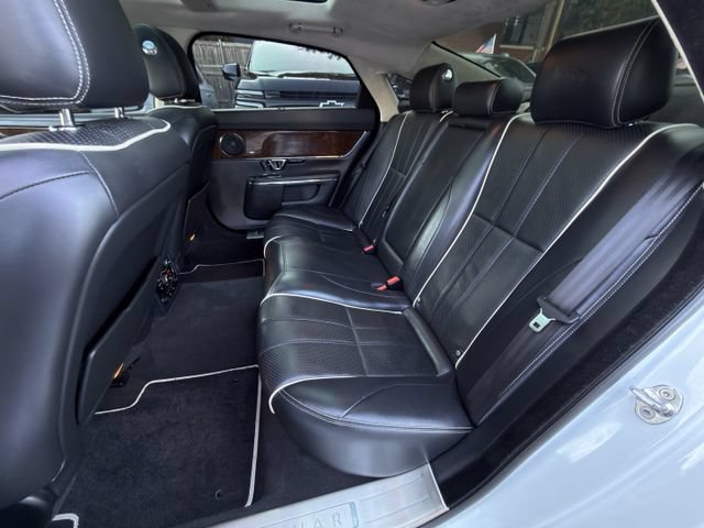 Used 2015 Jaguar XJ L Portfolio RWD image 26