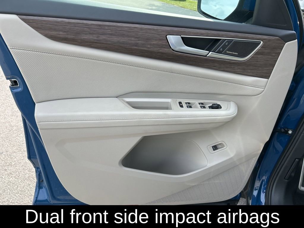 Certified 2025 Volkswagen Atlas SEL Premium R-Line image 17