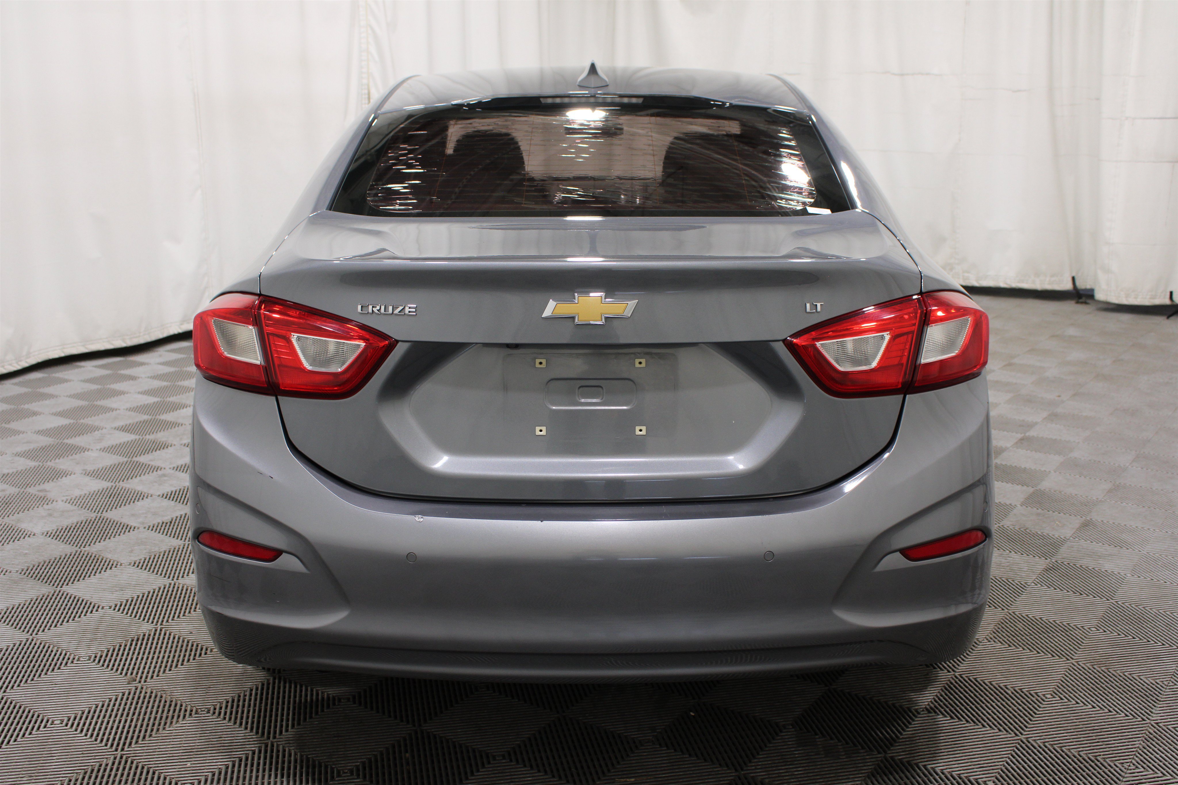 Used 2019 Chevrolet Cruze LT w/ Convenience Package FWD image 32