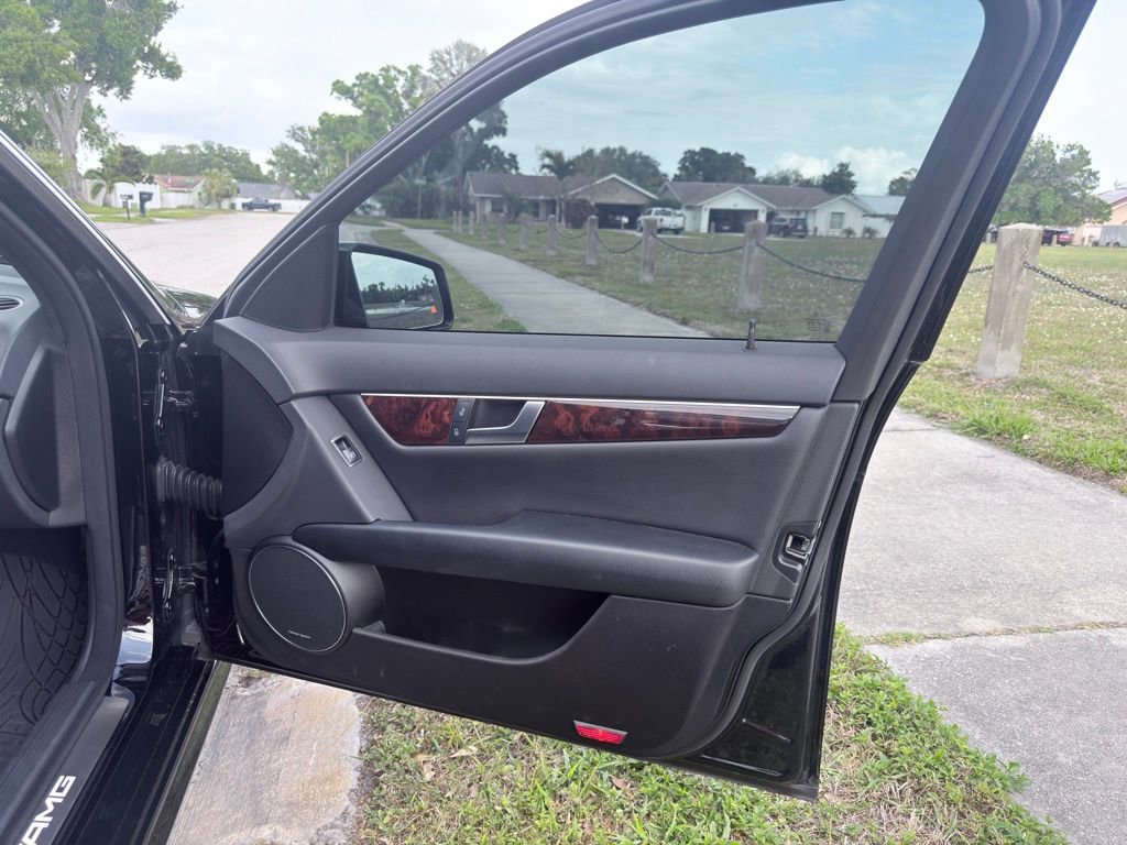 Used 2013 Mercedes-Benz C 63 AMG Sedan image 33