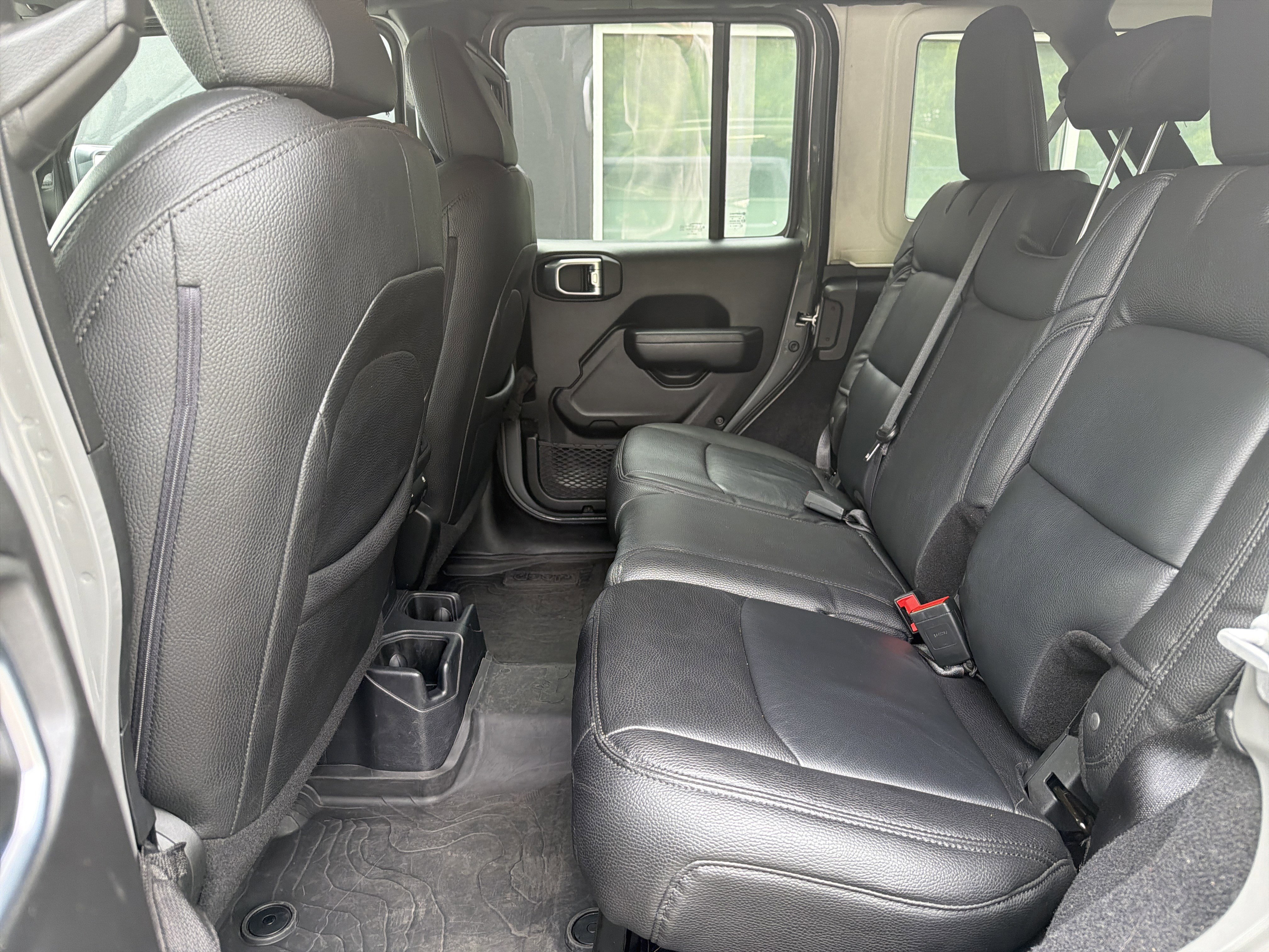 Used 2022 Jeep Wrangler Unlimited Sport AWD/4WD image 26